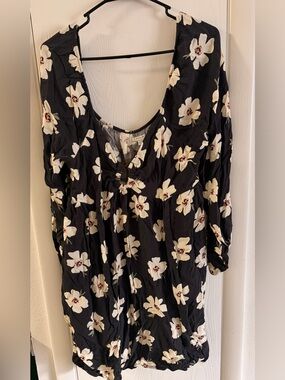 American Eagle Outfitters Black Floral Scoop-Neck Dress with Cream Blossoms